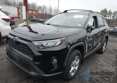 2021 Toyota Rav4 Xle z USA, uszkodzony, nr VIN 2T3P1RFV6MW167984